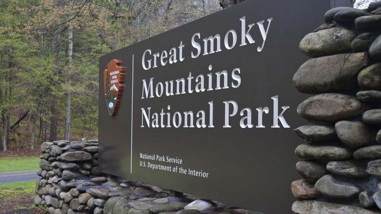 panneau d'entrée du parc national des Great Smoky Mountains