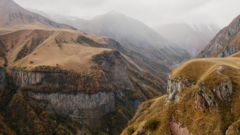 Les montagnes du Caucase en Géorgie