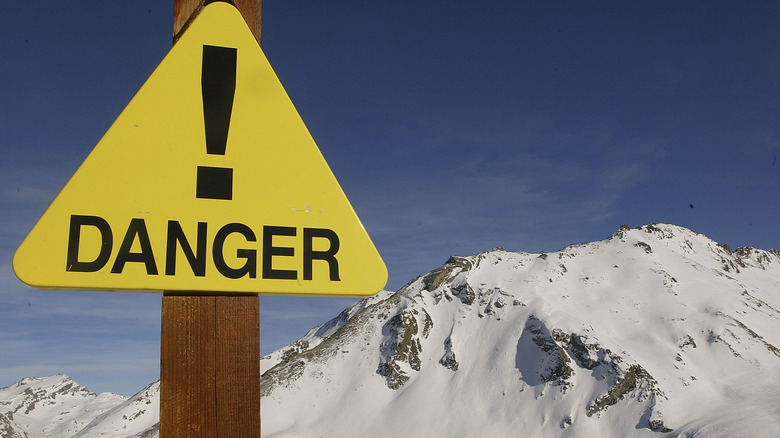 Panneau de zone d'avalanche