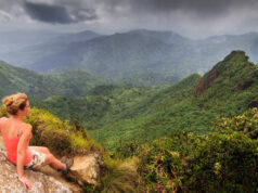 randonneur dans la forêt nationale d'El Yunque