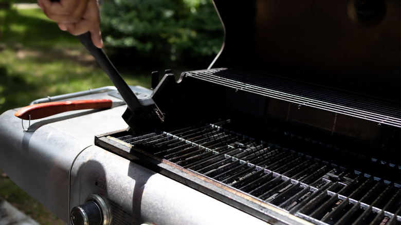 Nettoyage du barbecue 