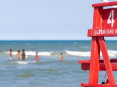 stand de sauveteur à la plage